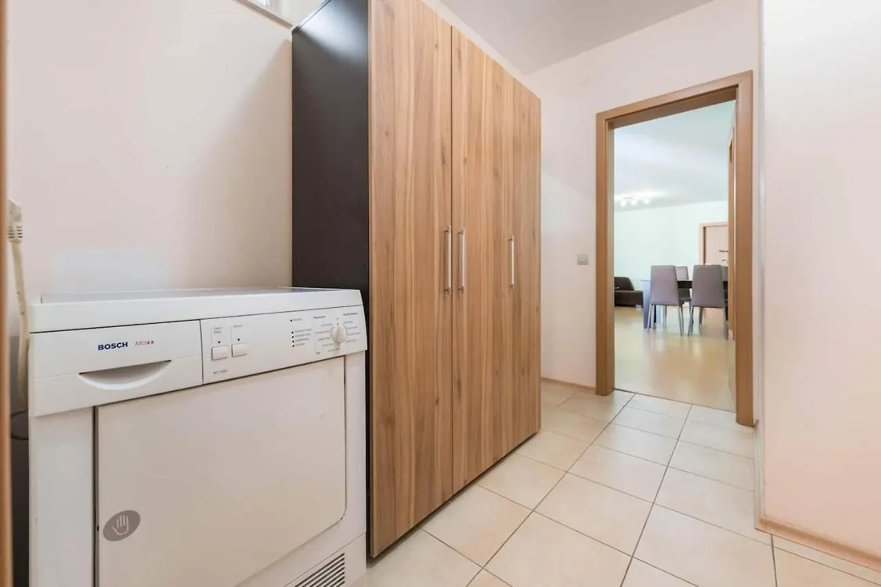 Minimalistic 1Br Flat With A Parking Spot Apartamento Varna 0*,  Bulgária