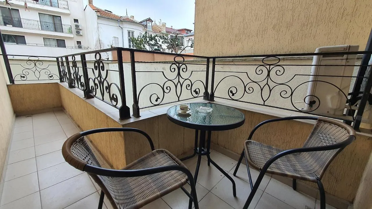 Minimalistic 1Br Flat With A Parking Spot Apartamento Varna